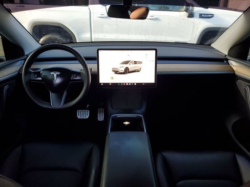 Used 2025 Tesla Model Y Performance AWD/4WD image 11