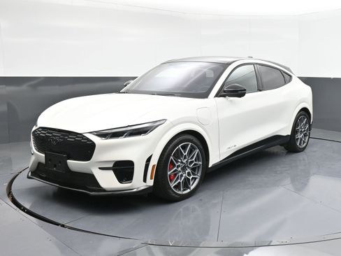 Used 2025 Ford Mustang Mach-E GT image 4