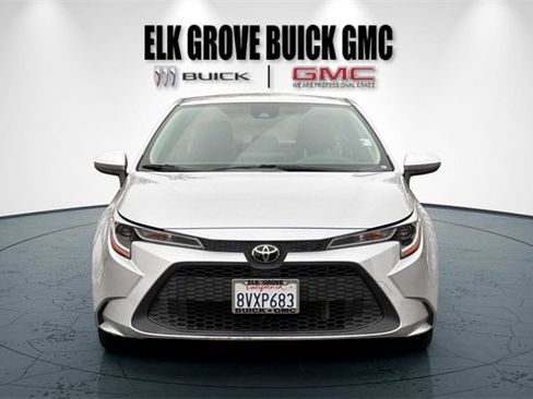 Used 2021 Toyota Corolla LE image 9