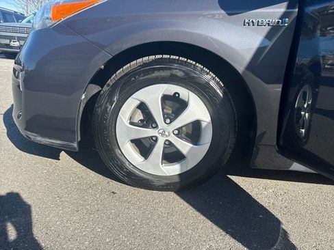 Used 2014 Toyota Prius Five image 27