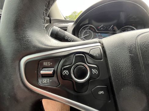 Used 2014 Buick Regal FWD image 25