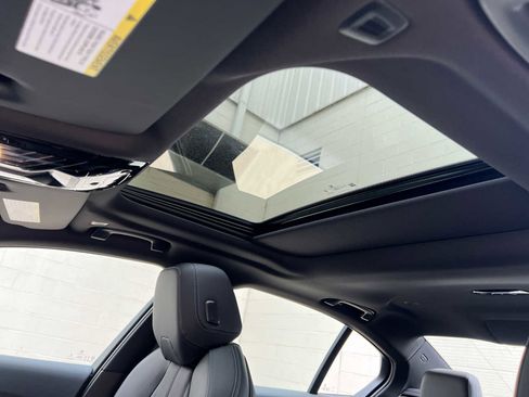 Used 2025 BMW 530i xDrive 530i xDrive w/ Premium Package image 14