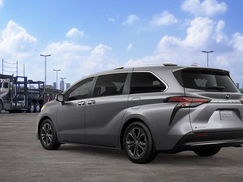 New 2026 Toyota Sienna Platinum AWD/4WD image 8
