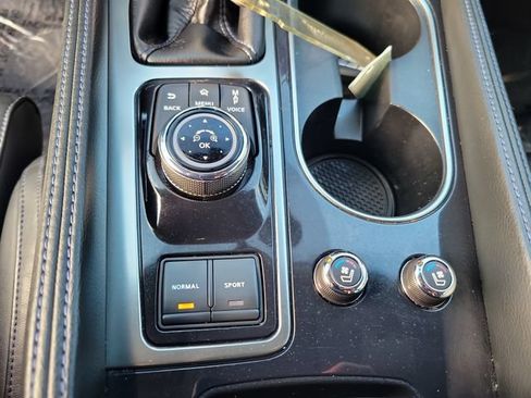 Used 2018 Nissan Maxima SR w/ Midnight Edition FWD image 31