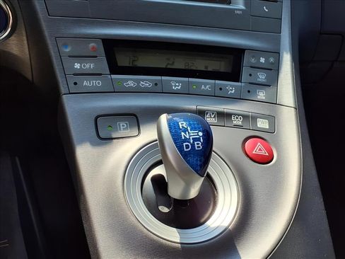 Used 2013 Toyota Prius Two image 18