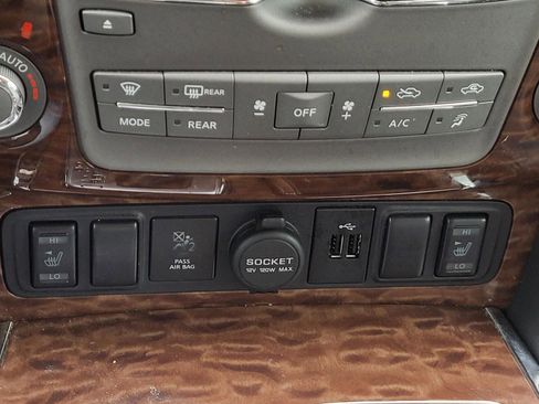 Used 2019 Nissan Armada SL w/ Premium Package image 30