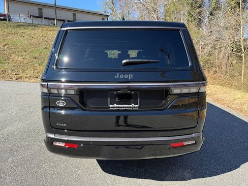 New 2026 Jeep Grand Wagoneer L Limited image 9