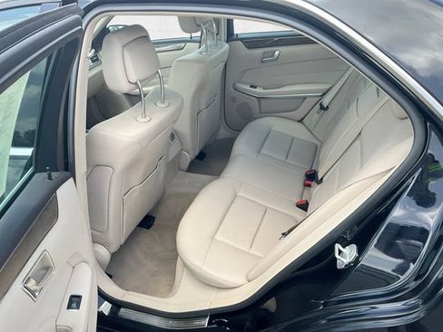 Used 2014 Mercedes-Benz E 350 4MATIC Sedan image 13