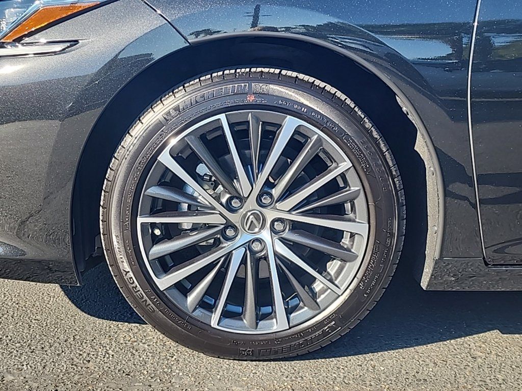 Certified 2024 Lexus ES 350 w/ Premium Package FWD image 28