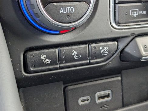 Used 2023 Chevrolet Suburban High Country w/ Advanced Technology Package image 27