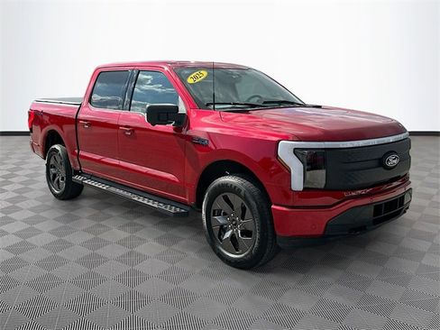 Used 2025 Ford F150 Lightning Flash image 3