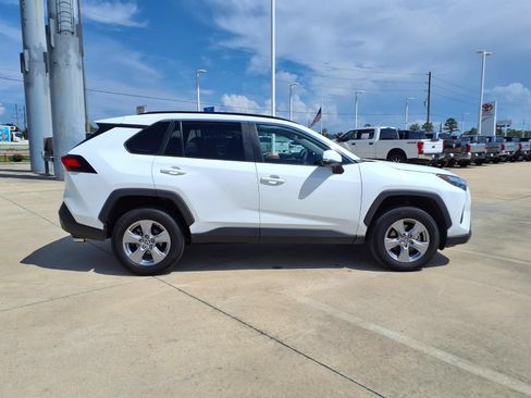 Certified 2025 Toyota RAV4 XLE FWD image 5