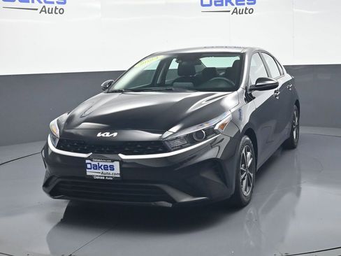 Certified 2024 Kia Forte LXS w/ LXS Technology Package FWD image 4
