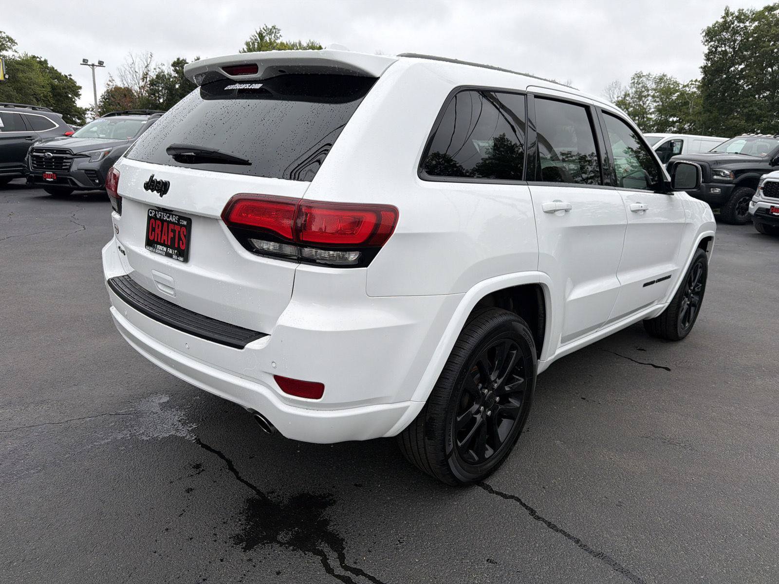 Used 2020 Jeep Grand Cherokee Altitude AWD/4WD image 5