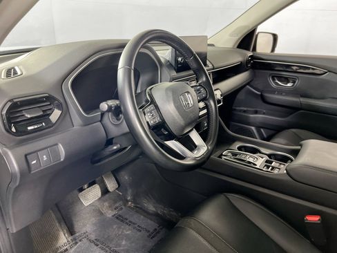 Used 2023 Honda Pilot Touring image 9