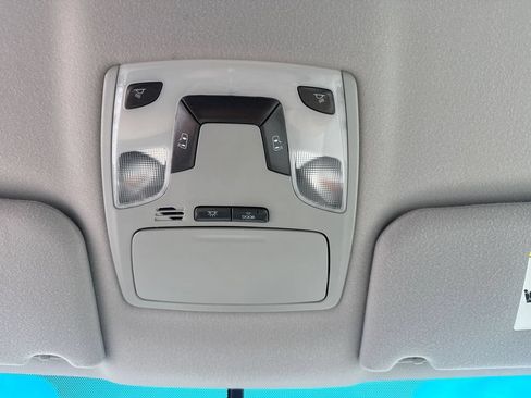 Used 2013 Toyota Sienna LE FWD image 26