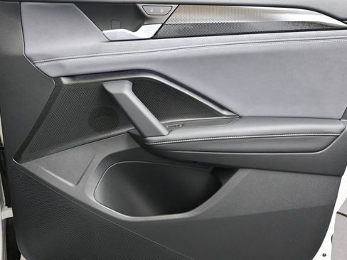 New 2026 Volkswagen Tiguan SE AWD/4WD image 11