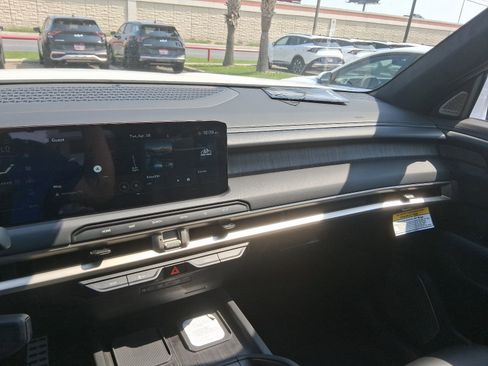 New 2027 Kia Telluride SX Prestige AWD/4WD image 9