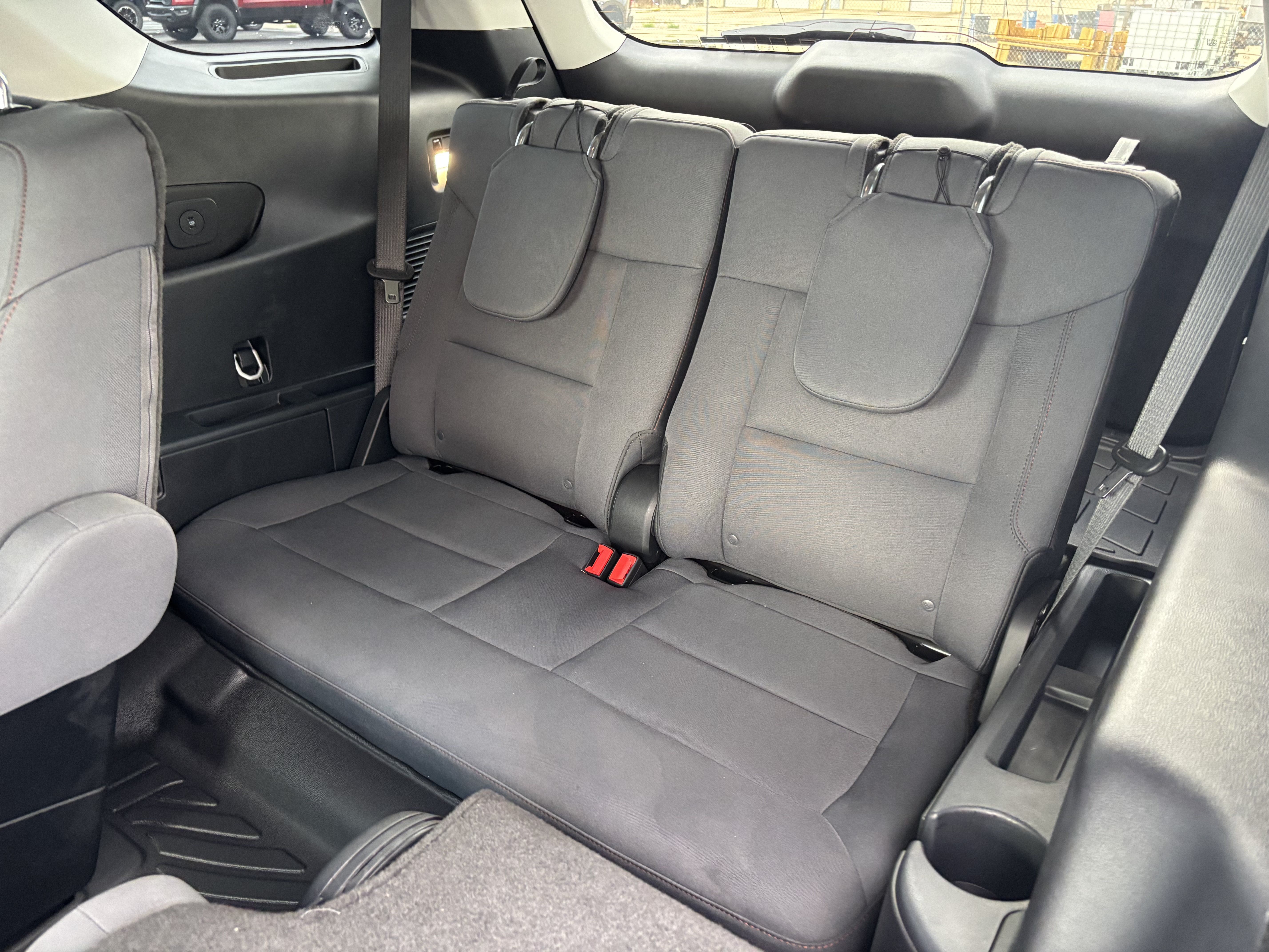 Used 2026 Ford Explorer Active AWD/4WD image 23