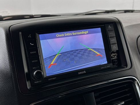 Certified 2019 Dodge Grand Caravan GT image 19