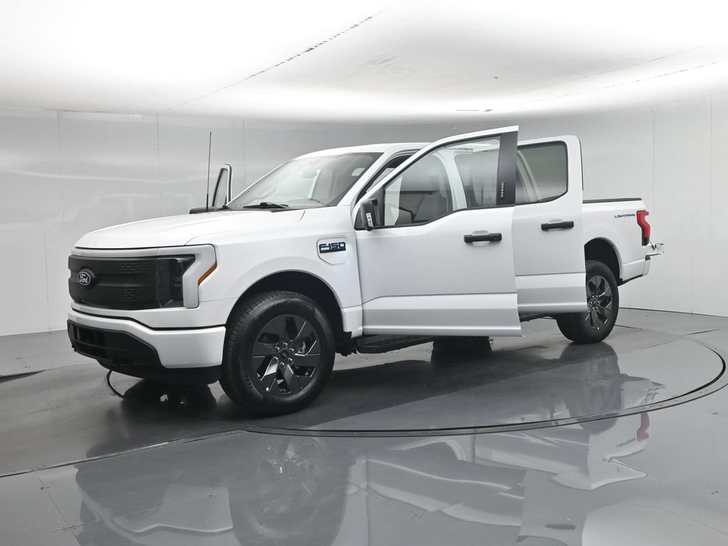 Certified 2024 Ford F150 Lightning XLT AWD/4WD image 34