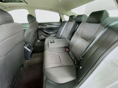 Used 2025 Honda Accord SE image 28