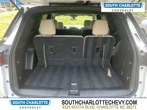 Used 2023 Chevrolet Traverse LS AWD/4WD image 8