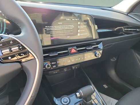 New 2026 Kia Niro EX FWD image 22
