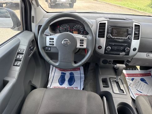 Used 2016 Nissan Frontier SV RWD image 14