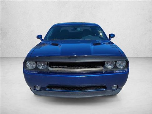 Used 2012 Dodge Challenger SXT image 3