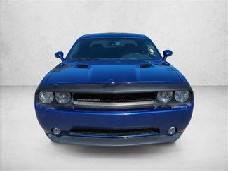 Used 2012 Dodge Challenger SXT video 3