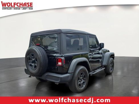 Used 2023 Jeep Wrangler Sport AWD/4WD image 5