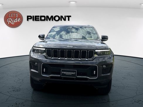 New 2025 Jeep Grand Cherokee L Overland w/ Trailer Tow Package AWD/4WD image 3