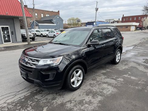 Used 2018 Ford Explorer 4WD image 2
