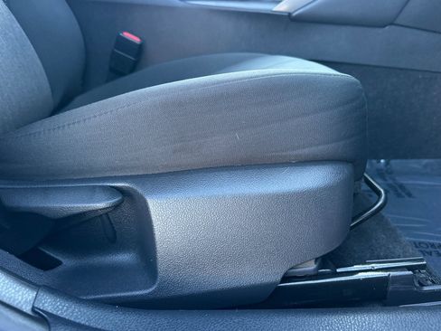 Used 2021 Toyota Camry LE image 21