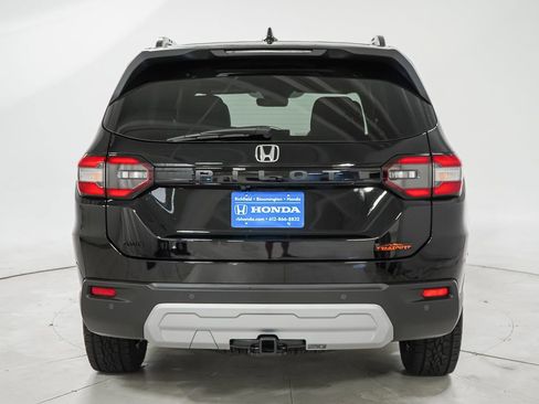 New 2025 Honda Pilot TrailSport image 8