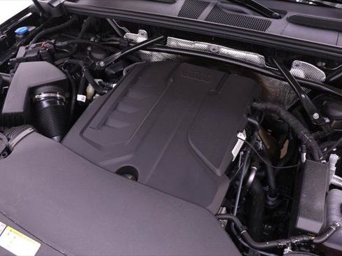 Certified 2025 Audi Q5 2.0T Premium w/ Convenience Package image 25