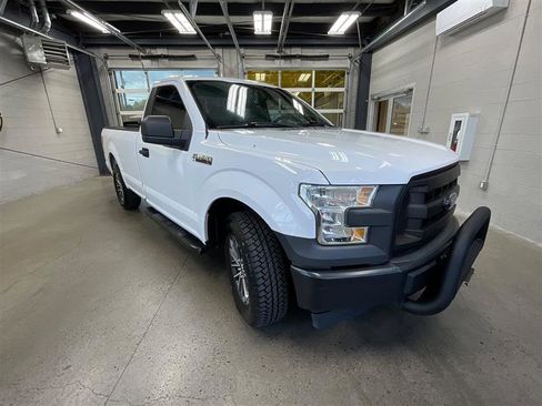 Used 2017 Ford F150 XL w/ Equipment Group 101A Mid image 7
