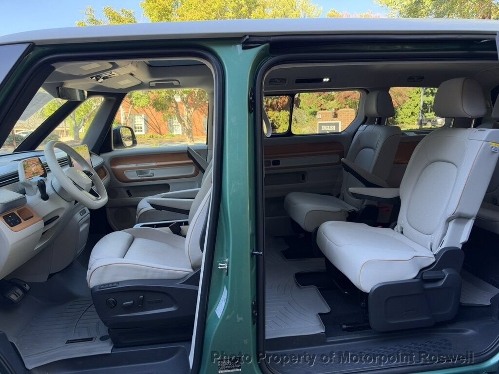 Used 2025 Volkswagen ID. Buzz 1st Edition AWD/4WD image 14