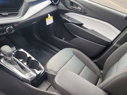 New 2026 Chevrolet Trax LT image 23