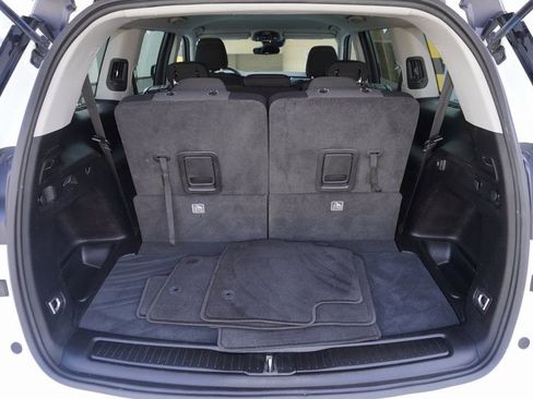 Used 2023 Jeep Grand Cherokee L Laredo image 9