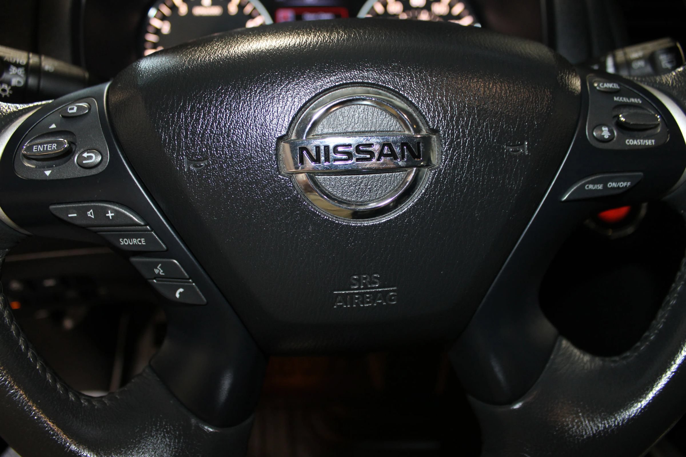 Used 2018 Nissan Pathfinder SL w/ Cargo Package FWD image 20