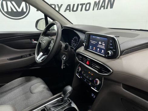 Used 2020 Hyundai Santa Fe SE image 18