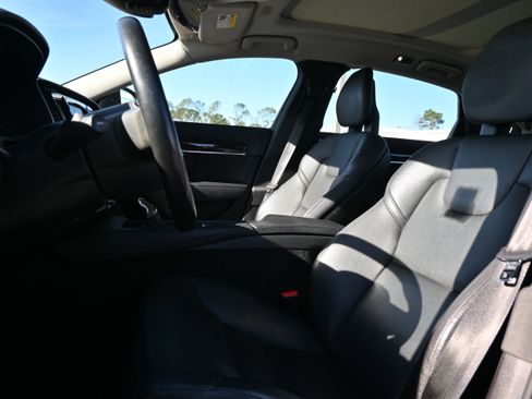 Used 2018 Volvo S90 T6 Momentum w/ Convenience Package image 14