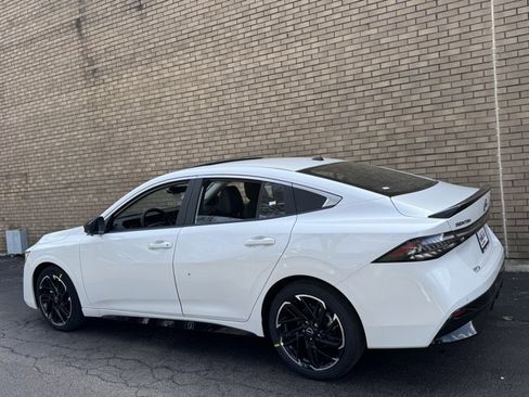 New 2026 Nissan Sentra SR w/ SR Premium Package image 30