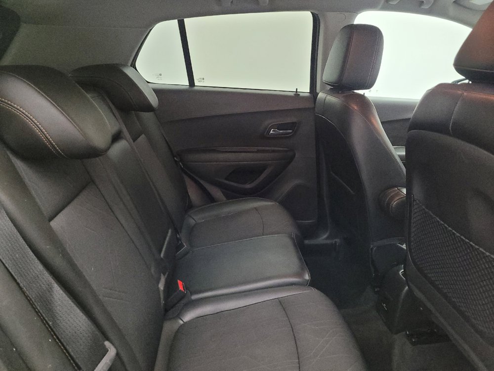 Used 2019 Chevrolet Trax LT w/ LT Convenience Package AWD/4WD image 19