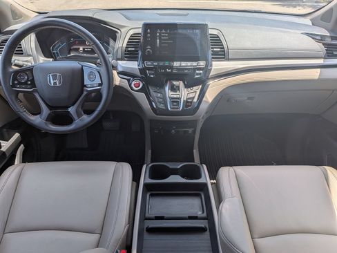 Used 2024 Honda Odyssey Touring image 17