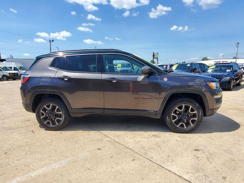 Used 2019 Jeep Compass Trailhawk AWD/4WD image 4