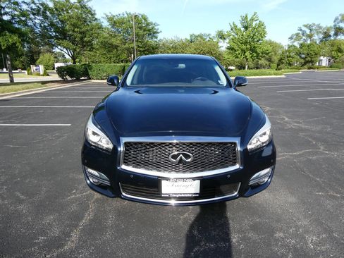 Used 2016 INFINITI Q70 L 3.7 w/ Deluxe Touring Package AWD/4WD image 2