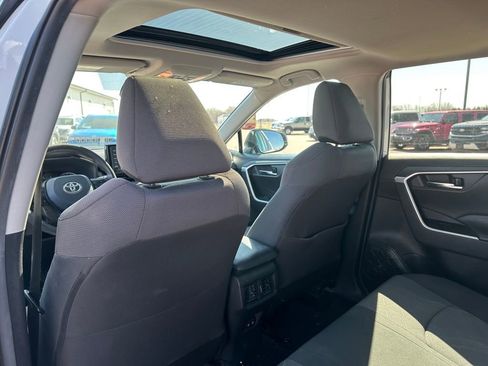 Used 2019 Toyota RAV4 XLE w/ Convenience Package AWD/4WD image 22